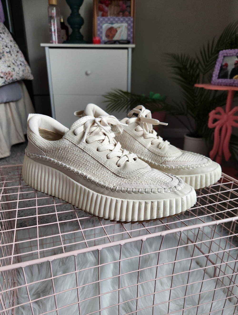 SZ 10 Dolce Vita Women's Cream Platform Sneaker - Picture 4 of 9